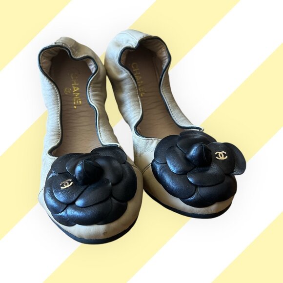 Chanel Flats - Picture 1 of 6